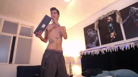 Snapshot of jack_cullen chatting on 12-09-24, 05:29 JACK online show from 12-09-24, 05:29