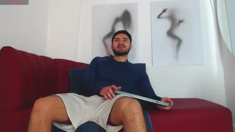    online show from 04-01-26, 03:42