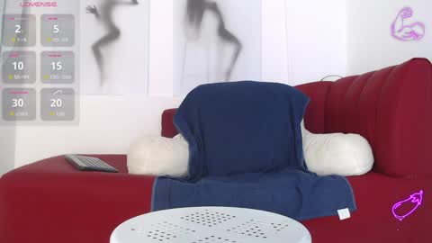 Snapshot of jack_hills2 chatting on 05-25-26, 02:12 online show from 05-25-26, 02:12