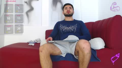 Snapshot of jack_hills2 chatting on 05-29-26, 12:47 online show from 05-29-26, 12:47