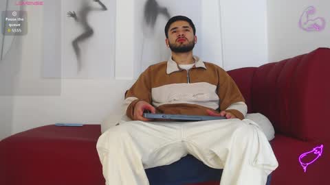 Snapshot of jack_hills2 chatting on 06-02-26, 12:07 online show from 06-02-26, 12:07