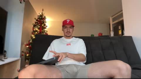 INDEPENDENT MODEL online show from 12-19-25, 11:17