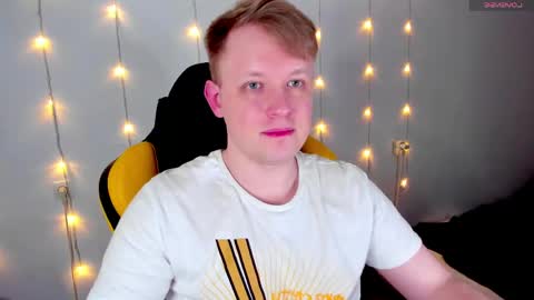 Snapshot of jack_only__ chatting on 06-04-26, 10:16 Anton online show from 06-04-26, 10:16