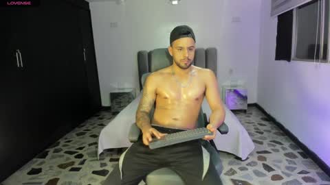 Jack White online show from 12-28-24, 03:26