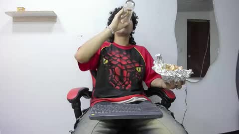 Jackes Taylor online show from 10-26-25, 05:13