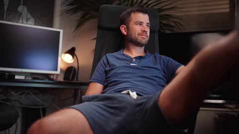 Snapshot of jackoffdude85 chatting on 09-28-25, 03:23 Colten Carter online show from 09-28-25, 03:23