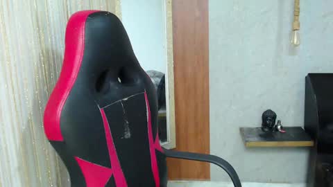 Snapshot of jackson_cr7 chatting on 04-25-26, 06:49 JAKSON online show from 04-25-26, 06:49