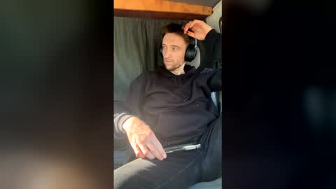Snapshot of jacksonbutts chatting on 05-20-26, 11:33 jacksonbutts online show from 05-20-26, 11:33