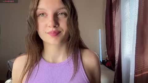 Snapshot of jaclynmalcolm chatting on 07-10-26, 05:12 Lillian online show from 07-10-26, 05:12