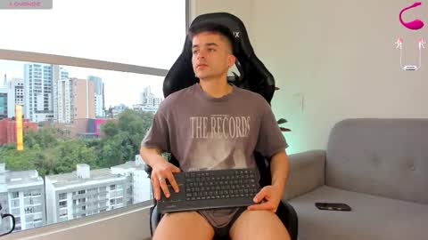 Snapshot of jacob_ferrer chatting on 02-25-26, 07:01 JACOB FERRER online show from 02-25-26, 07:01