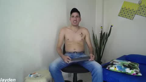 Jacob And Jayden online show from 09-16-25, 07:48