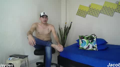 Jacob And Jayden online show from 10-20-25, 08:09