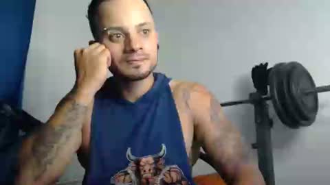 Snapshot of jacobjamess chatting on 01-22-25, 12:27 jacobjamess online show from 01-22-25, 12:27