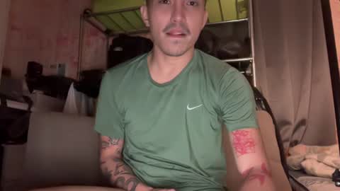 Snapshot of jacobthebezt chatting on 07-15-26, 05:40 Jacob online show from 07-15-26, 05:40