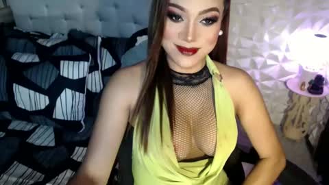 Snapshot of jacque_cole chatting on 12-23-24, 05:28 Jacque online show from 12-23-24, 05:28