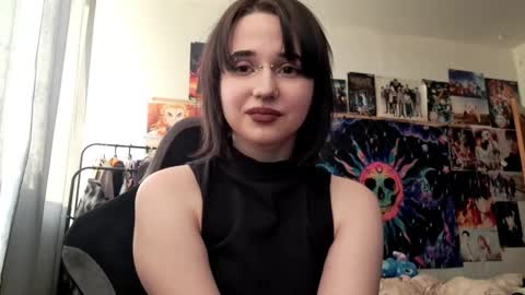 Snapshot of jacquiepoche chatting on 02-04-26, 01:17 Sofia online show from 02-04-26, 01:17