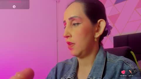 Snapshot of jadde13 chatting on 11-06-25, 08:54 Jadde online show from 11-06-25, 08:54