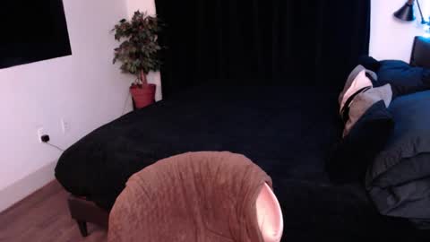 Jade online show from 09-15-25, 02:33