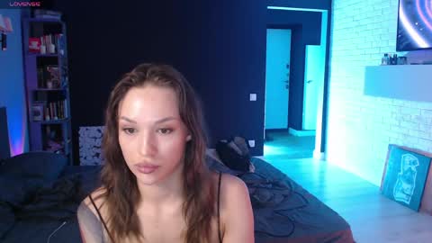 Jade online show from 05-17-26, 05:09