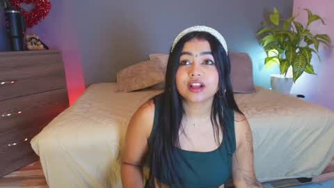 Snapshot of jade_brunnette chatting on 05-12-26, 08:50 Jade Brunete online show from 05-12-26, 08:50