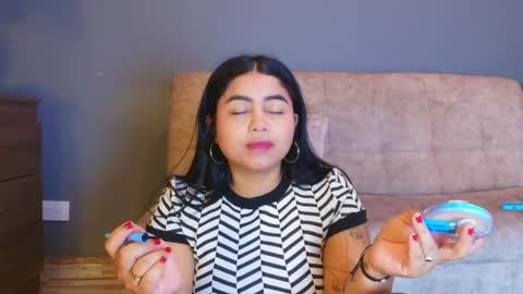 Snapshot of jade_brunnette chatting on 05-29-26, 08:29 Jade Brunete online show from 05-29-26, 08:29
