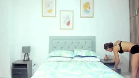 Jade smile online show from 02-17-26, 05:08