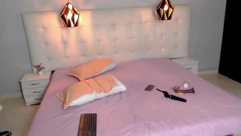 karlla scarlet online show from 12-22-24, 06:28