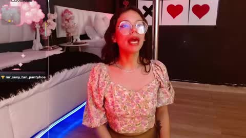 Snapshot of jade_storm_ chatting on 02-20-25, 04:14 JADE online show from 02-20-25, 04:14