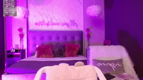 Snapshot of jade_storm_ chatting on 09-17-25, 04:03 JADE online show from 09-17-25, 04:03