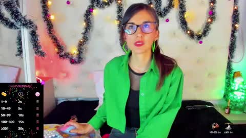 Snapshot of jade_white_ chatting on 12-26-24, 12:49 jade white online show from 12-26-24, 12:49