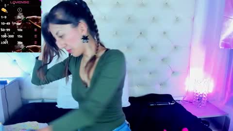 jade white  online show from 01-13-25, 01:06