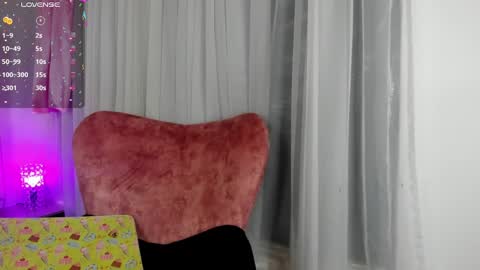 Snapshot of jade_white_ chatting on 01-14-25, 12:45 jade white online show from 01-14-25, 12:45