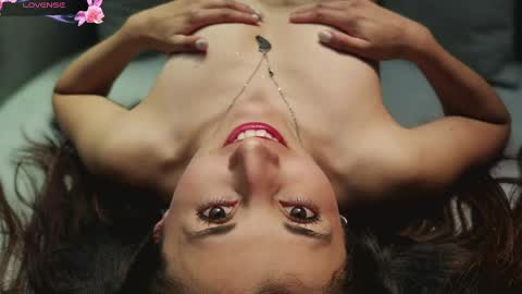 Snapshot of jade_white_ chatting on 03-10-25, 12:04 jade white online show from 03-10-25, 12:04