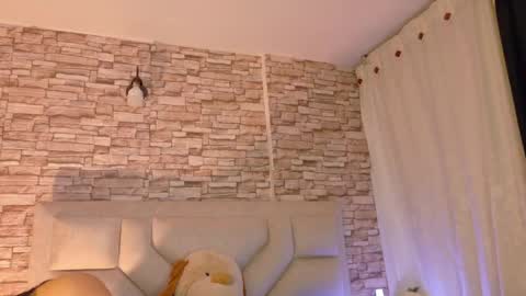 Snapshot of jade_white_ chatting on 06-01-26, 12:40 jade white online show from 06-01-26, 12:40