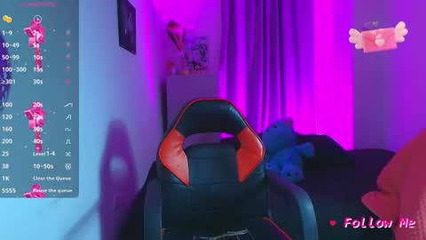 Snapshot of jadebenett chatting on 07-17-26, 03:13 Jade Benett online show from 07-17-26, 03:13
