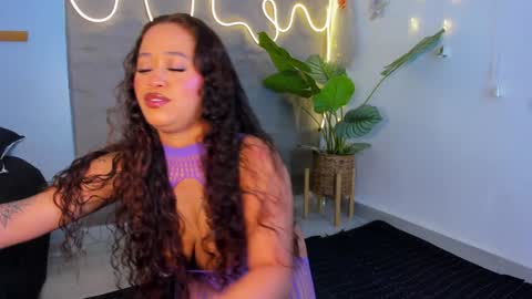 Snapshot of jadee__ chatting on 12-27-24, 02:58 jadee__ online show from 12-27-24, 02:58