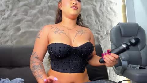 Snapshot of jadee__ chatting on 02-18-25, 05:53 jadee__ online show from 02-18-25, 05:53