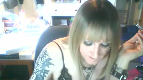 Jademinx online show from 01-23-25, 12:19