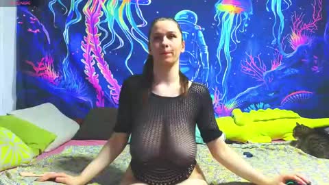 Snapshot of jadelin_min chatting on 05-12-26, 09:34 Jadelin Min online show from 05-12-26, 09:34