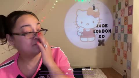 Snapshot of jadelondonxo chatting on 02-24-25, 12:52 Jade online show from 02-24-25, 12:52