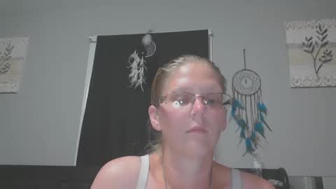Snapshot of jadeluv chatting on 05-19-26, 02:07 JadeLuv online show from 05-19-26, 02:07
