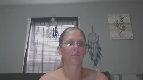 Snapshot of jadeluv chatting on 05-23-26, 04:22 JadeLuv online show from 05-23-26, 04:22