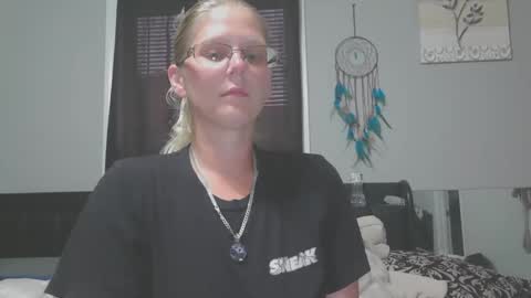 Snapshot of jadeluv chatting on 05-25-26, 01:00 JadeLuv online show from 05-25-26, 01:00