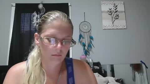 Snapshot of jadeluv chatting on 07-01-26, 01:18 JadeLuv online show from 07-01-26, 01:18