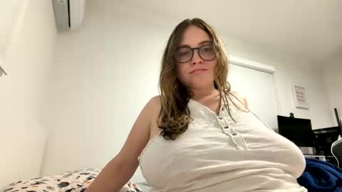 Snapshot of jademonroe0522 chatting on 10-29-25, 11:06 jademonroe0522 online show from 10-29-25, 11:06