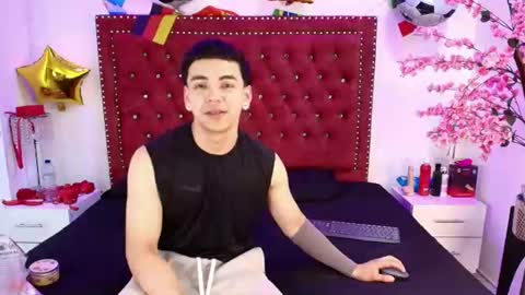 Snapshot of jaden_and_sofia chatting on 07-18-26, 03:00 Jaden and Sofia online show from 07-18-26, 03:00