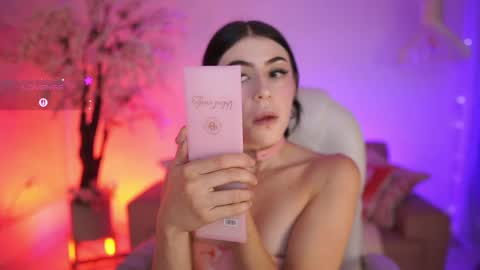 Jade Summer online show from 04-15-26, 11:39