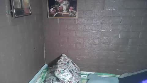 Jade online show from 12-17-24, 03:39