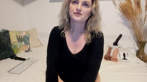 elena online show from 02-20-26, 02:41