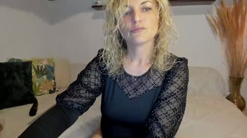 elena online show from 05-17-26, 01:58